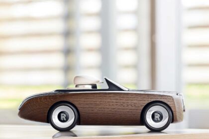 ROLLS-ROYCE CAMEO: DESIGN ESSENCE DISTILLED