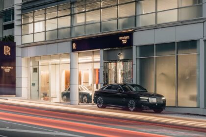 ROLLS-ROYCE AUCKLAND LAUNCHES A BOLD NEW ERA OF BESPOKE LUXURY WITH NEW SHOWROOM