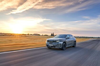 Pioneering technology meets pure driving pleasure: testing BMW iX3 prototypes.