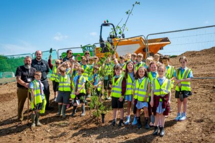 LOCAL SCHOOLCHILDREN PLANT FIRST NEW TREE ON ROLLS-ROYCE EXTENSION SITE