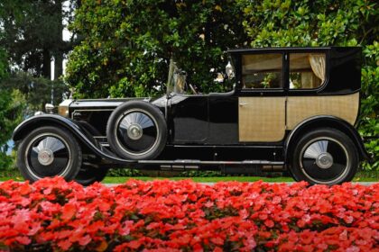 ROLLS-ROYCE CELEBRATES 100 YEARS OF PHANTOM  AT GOODWOOD REVIVAL 2025