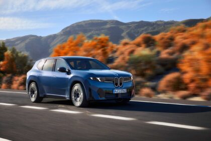 The new BMW iX3 50 xDrive (09/2025).