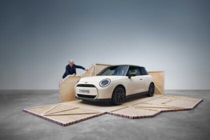 British with a twist: The MINI Paul Smith Edition.