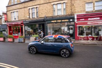 MINI Cooper Heritage Edition celebrates the brand’s iconic roots.