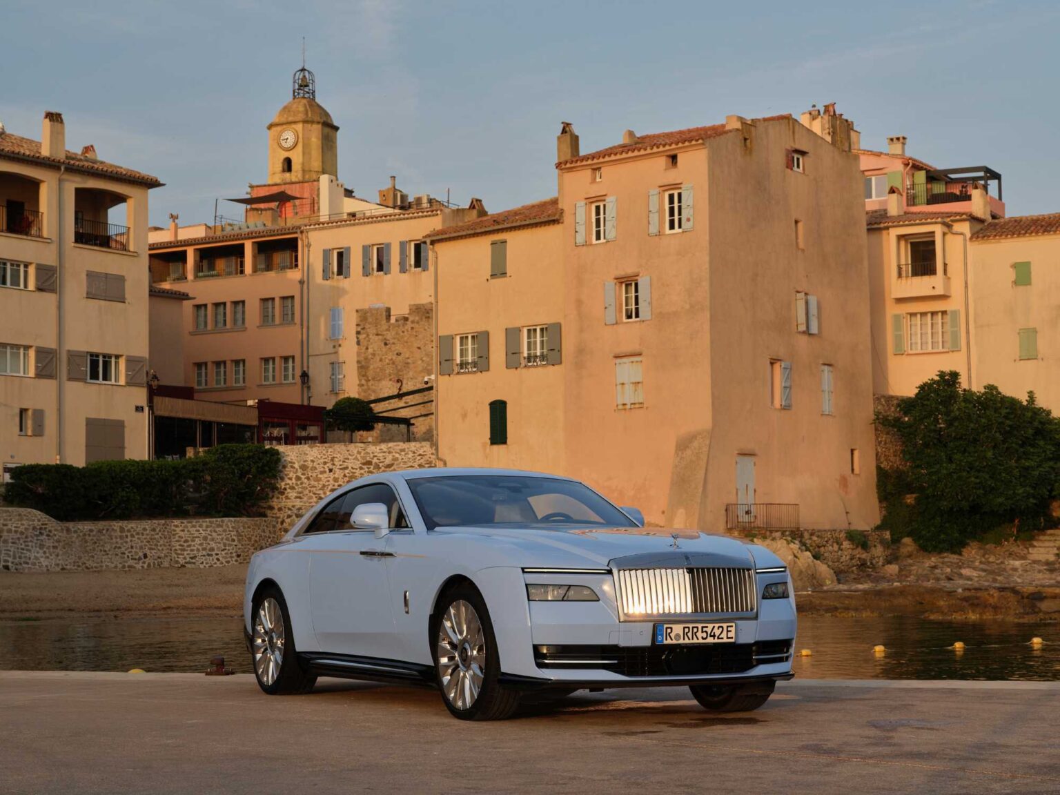 ROLLS-ROYCE RETURNS TO SAINT-TROPEZ FOR AN EXTENDED SUMMER SEASON AT CELEBRATED ADDRESSES