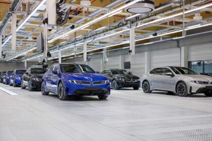 Strong demand following early order opening:  BMW Plant Munich launches BMW i3* series production with steep ramp-up curve